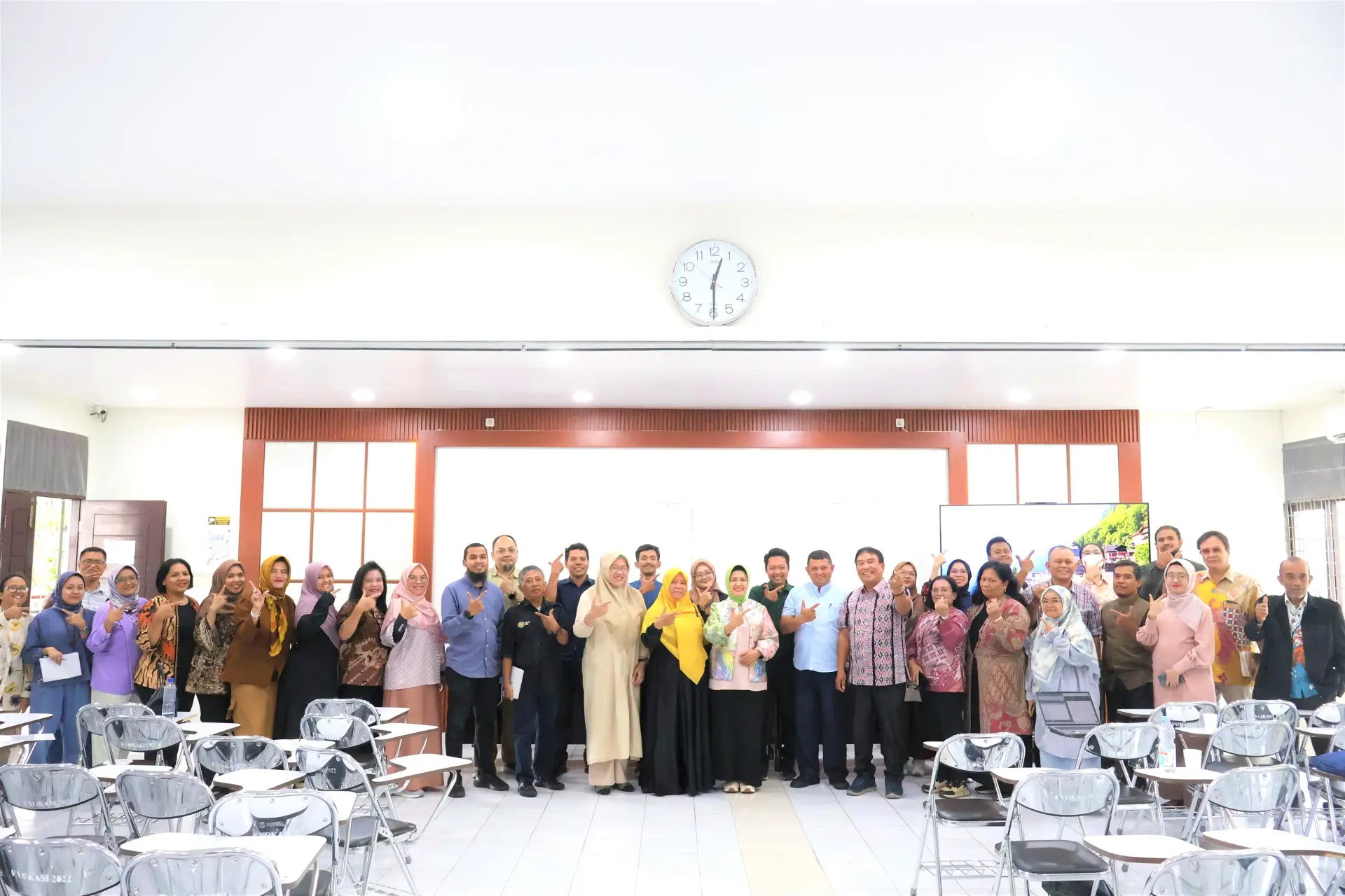 Fakultas Vokasi USU Gelar Rapat Pengendalian dan Rencana Tindak Lanjut AMI Siklus 18 Tahun 2025